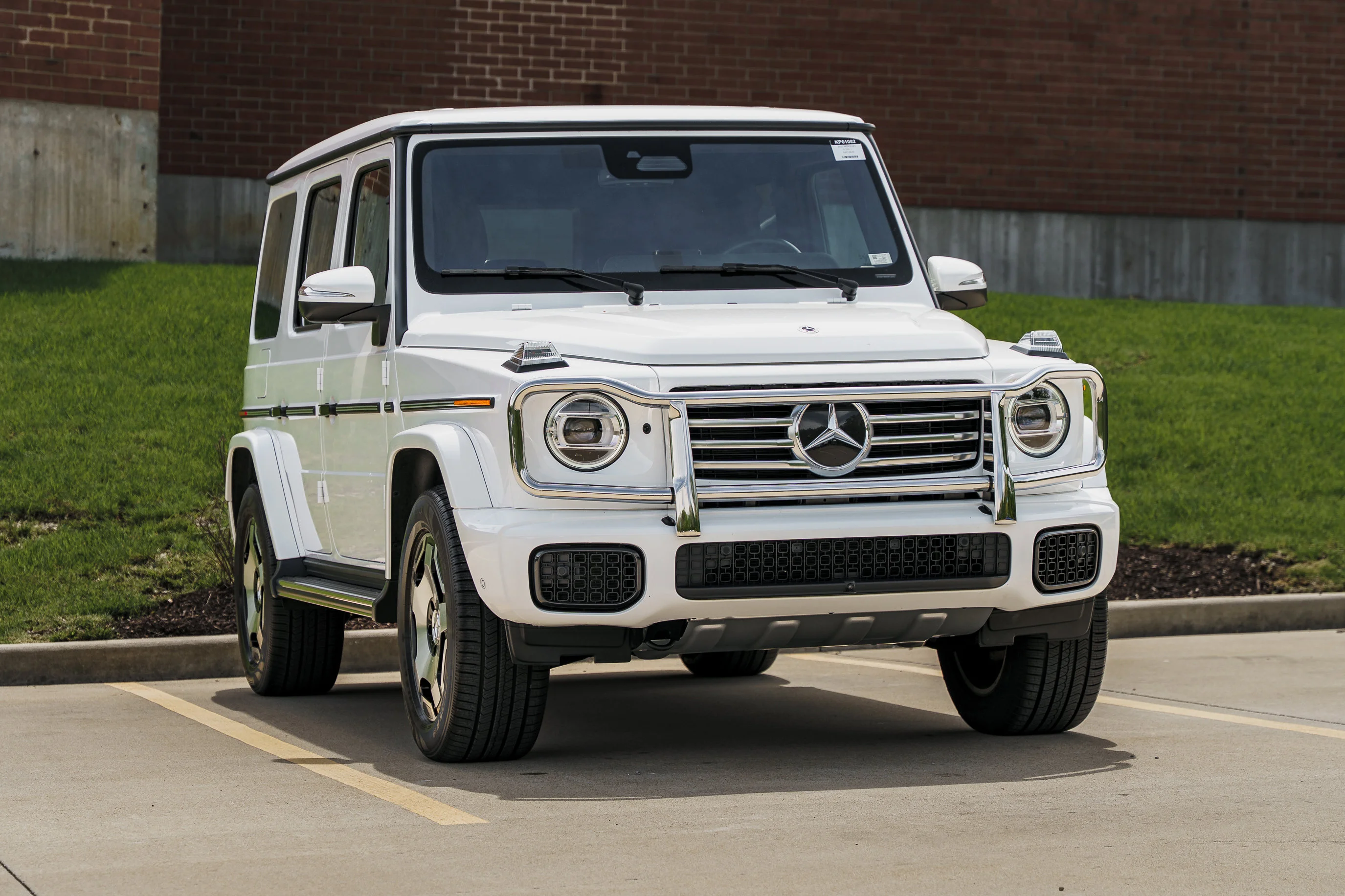 2025 Mercedes-Benz G-Class G 550's photo
