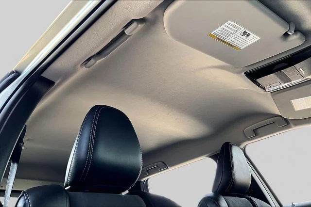 Used 2025 Gray Mitsubishi SE image 27