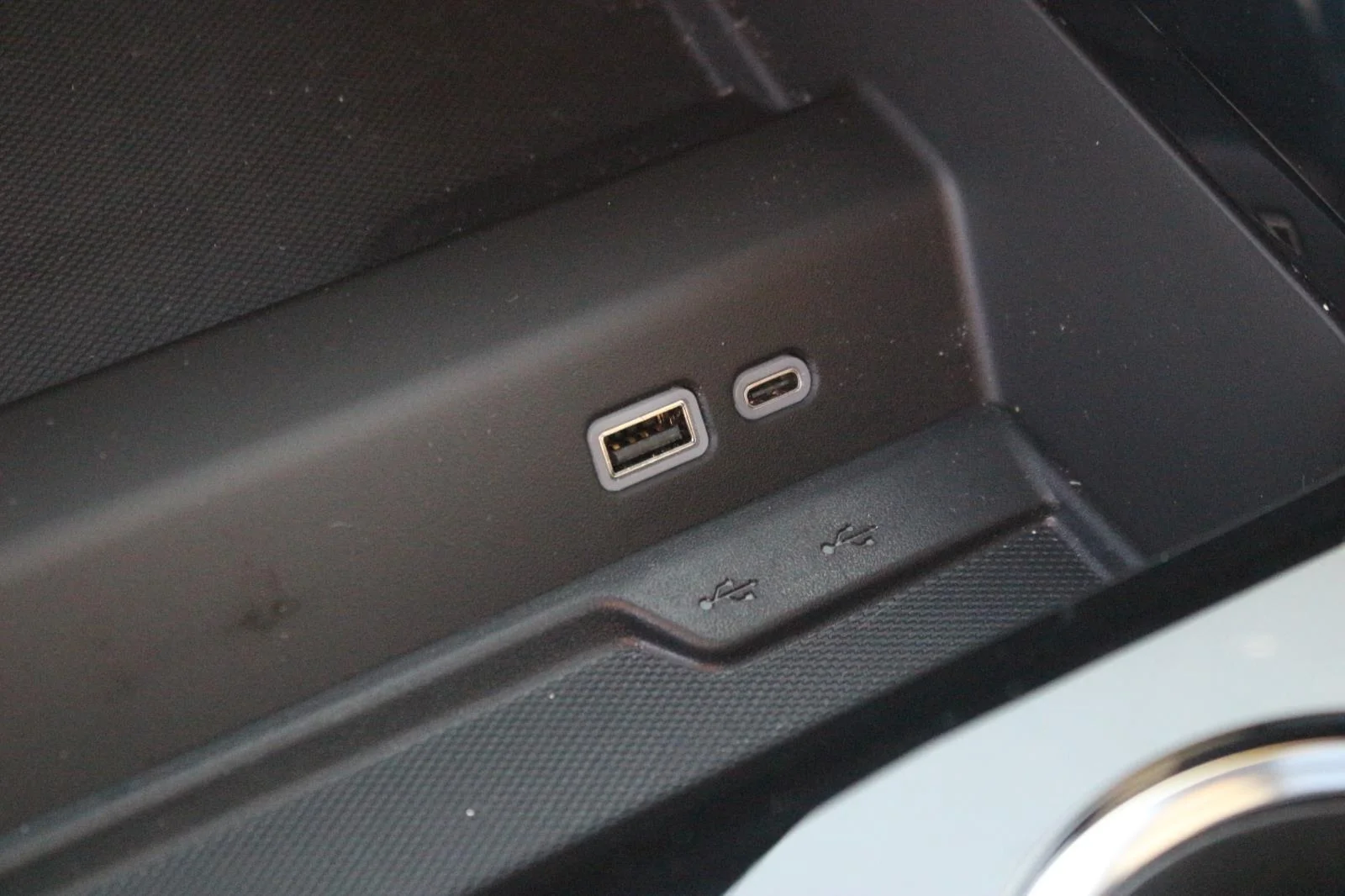Used 2025 Dark Ash Metallic Chevrolet High Country image 26