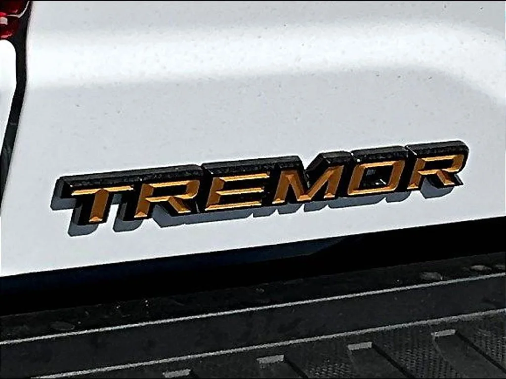 New 2026 Oxford White Ford Tremor® image 9