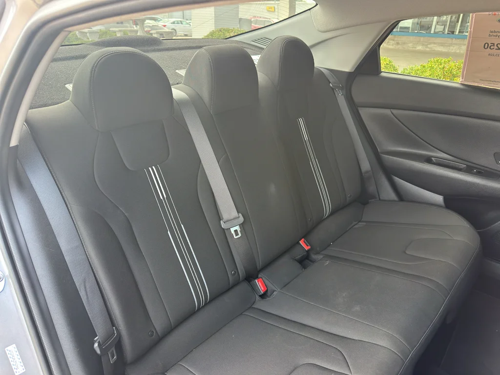 Used 2023 Fluid Metal Hyundai Blue image 5