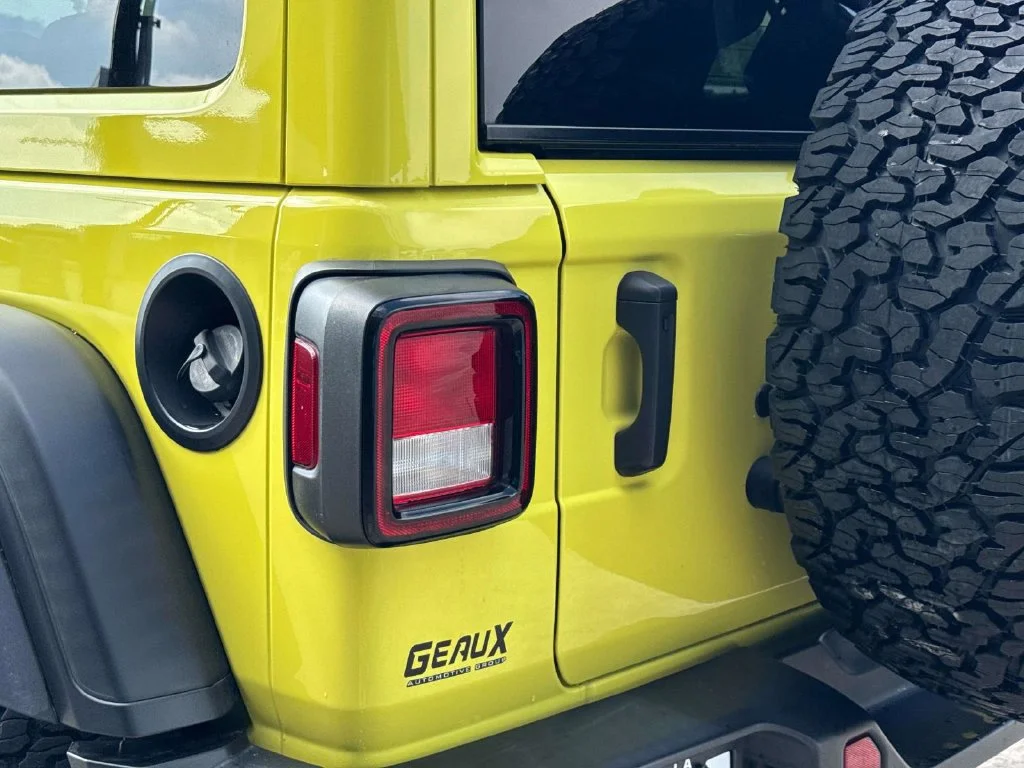Used 2023 Yellow Jeep High Tide image 14