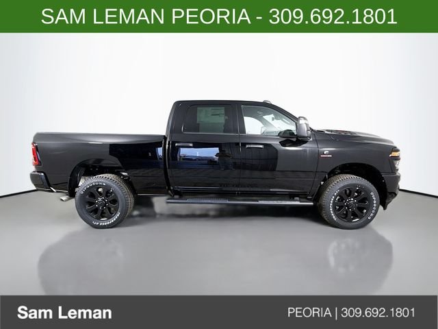 New 2026 Diamond Black Crystal Pearl-Coat Exterior Paint RAM Tradesman image 8