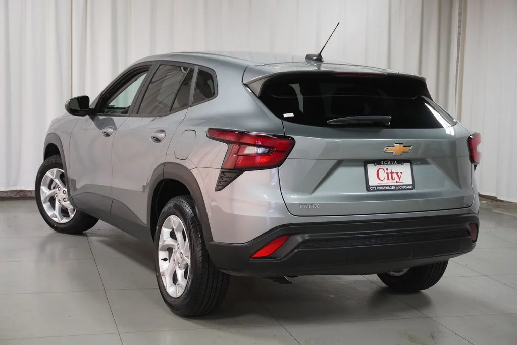 Used 2025 Sterling Gray Metallic Chevrolet LS image 17