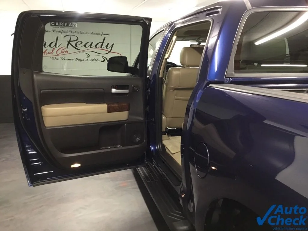 Used 2010 Blue Toyota Limited image 33