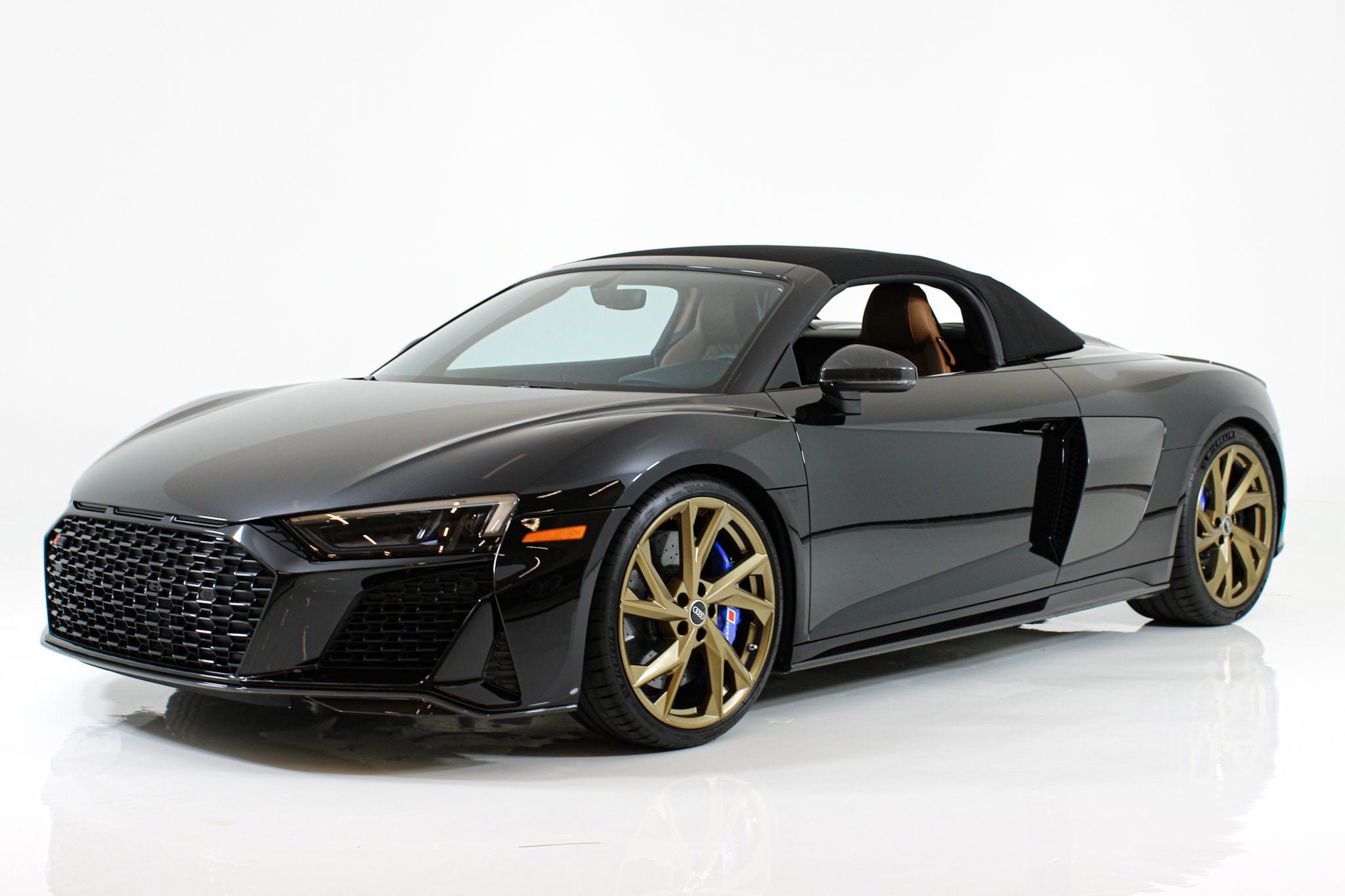 Used 2023 Black Audi V10 performance image 3