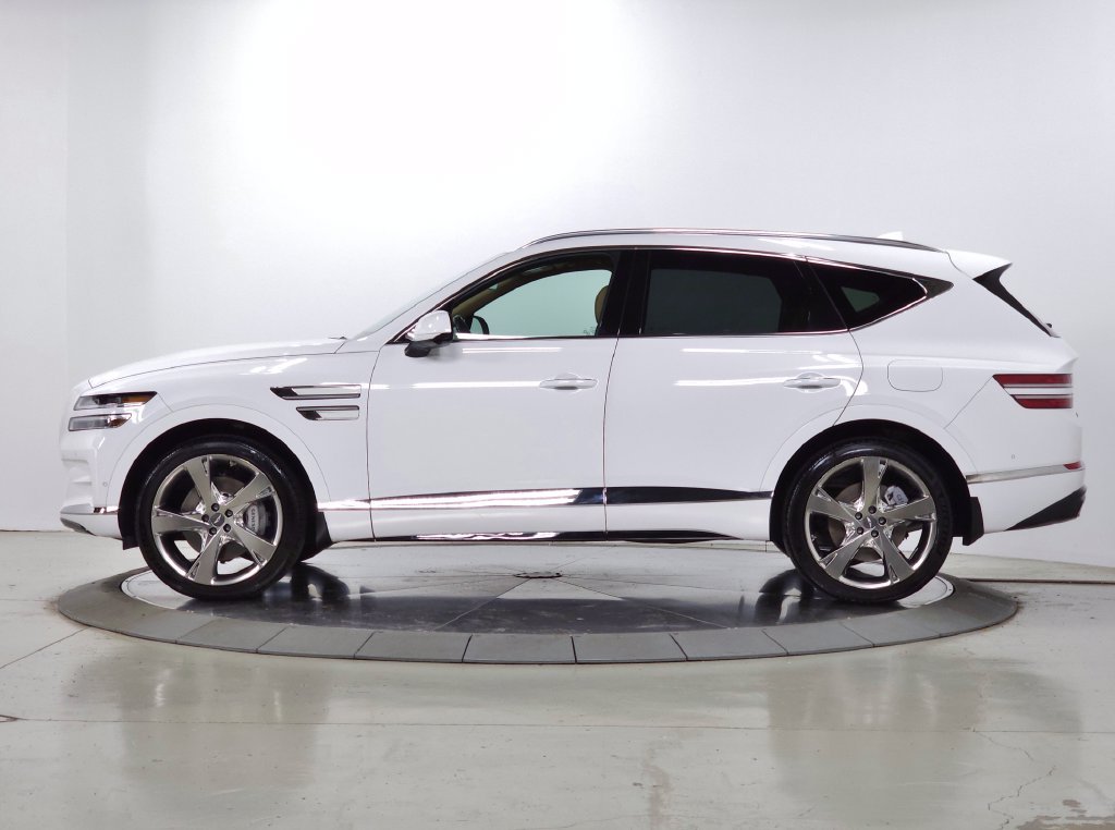 Used 2023 White Genesis 2.5T image 5