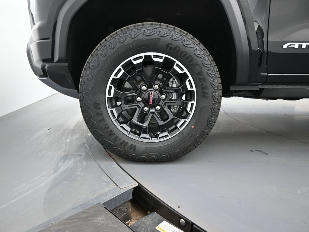 2026 GMC Canyon AT4 - Photo 8