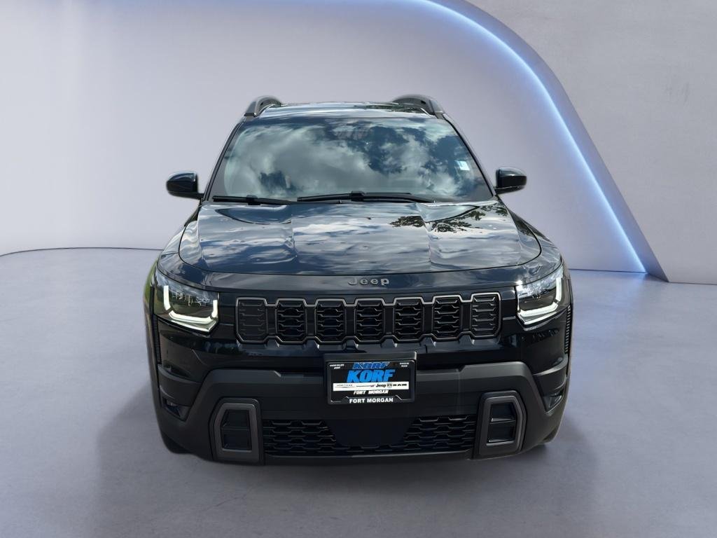 New 2026 Diamond Black Crystal Pearl-Coat Exterior Paint Jeep Limited image 8