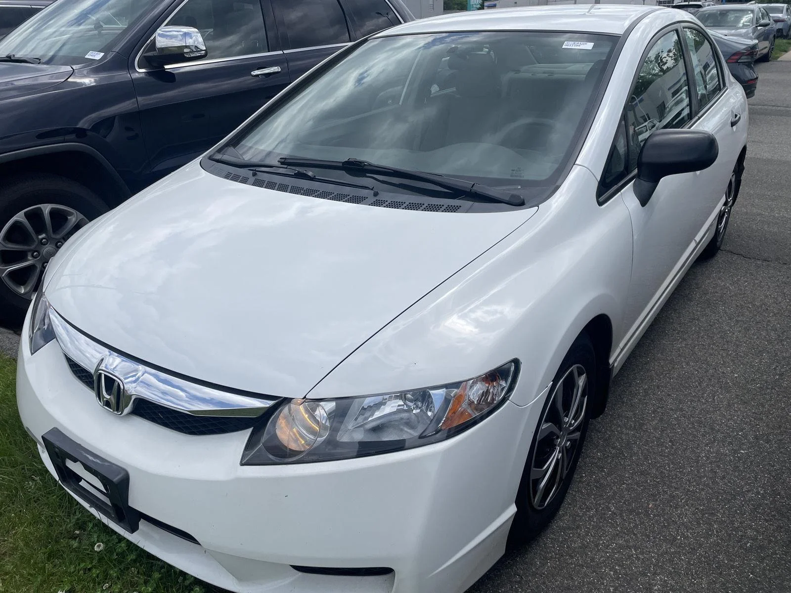 Used 2009 Honda Civic DX-VP with VIN 2HGFA16359H339684 for sale in Manchester, CT