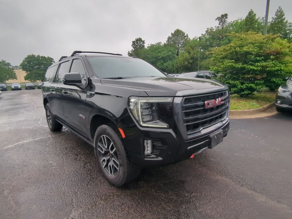 2023 GMC Yukon 4WD AT4's photo