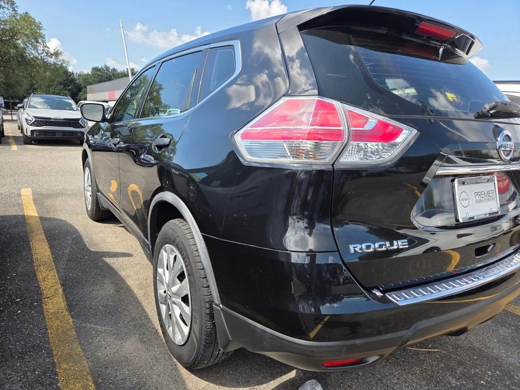 Used 2016 Black Nissan S image 2