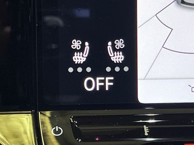 New 2026 White Volkswagen 2.0T SE w/Technology image 19