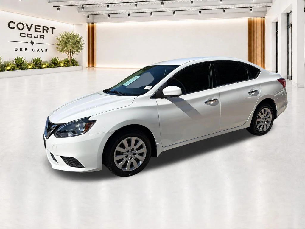 Used 2018 White Nissan S image 4