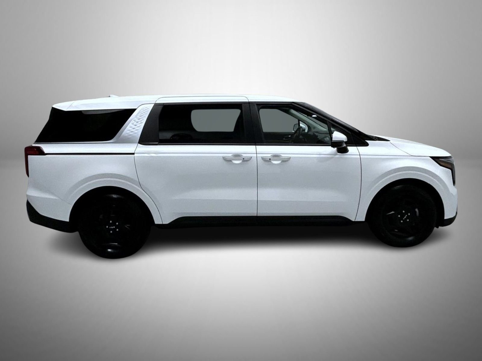 Used 2025 White Kia LXS image 4