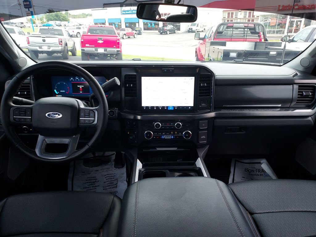 Used 2025 White Ford Lariat image 15