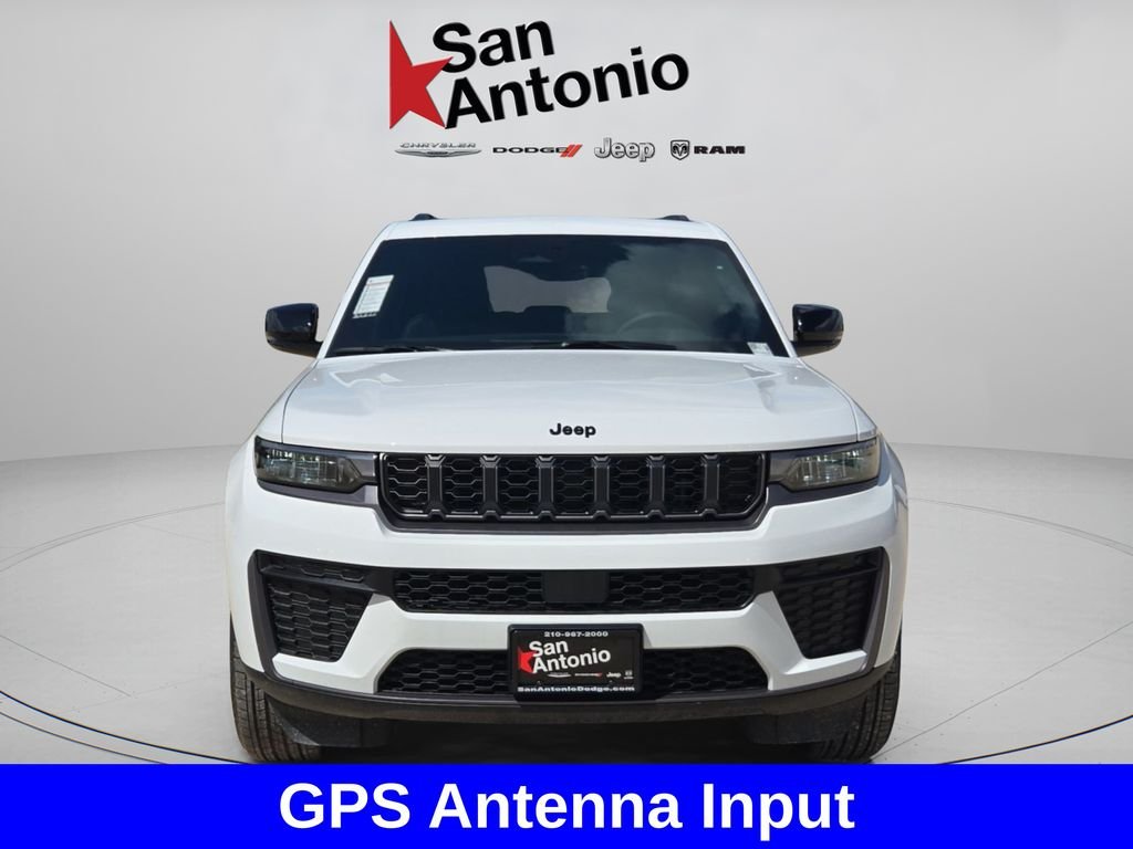 New 2026 Bright White Clear-Coat Exterior Paint Jeep Altitude image 5