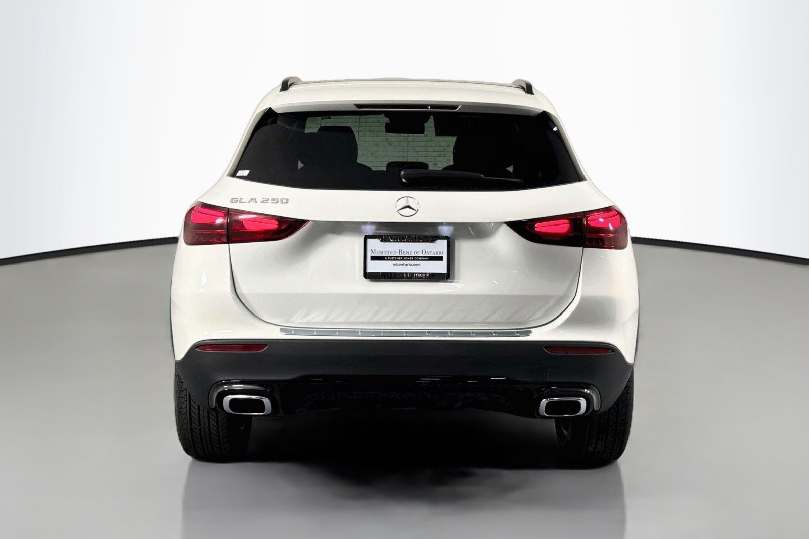 New 2026 Polar White Mercedes-Benz GLA 250 SUV image 3