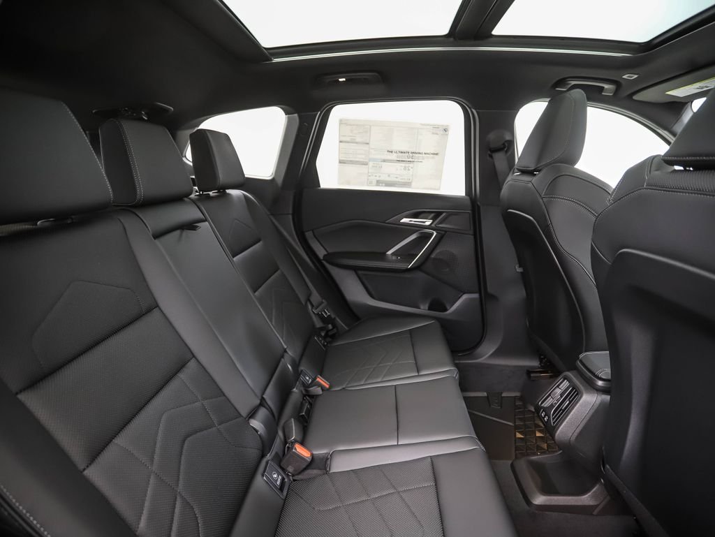 New 2026 Black Sapphire Metallic BMW xDrive28i image 27