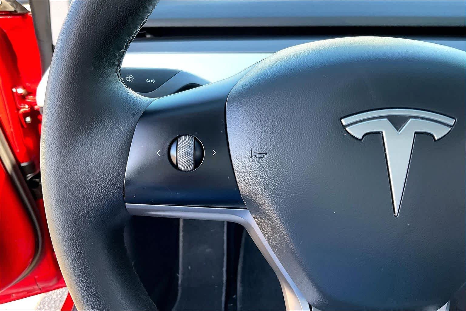 Used 2021 RED Tesla Long Range image 19