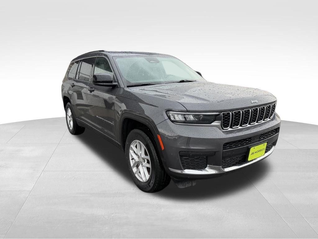 Used 2023 Gray Jeep Laredo image 5