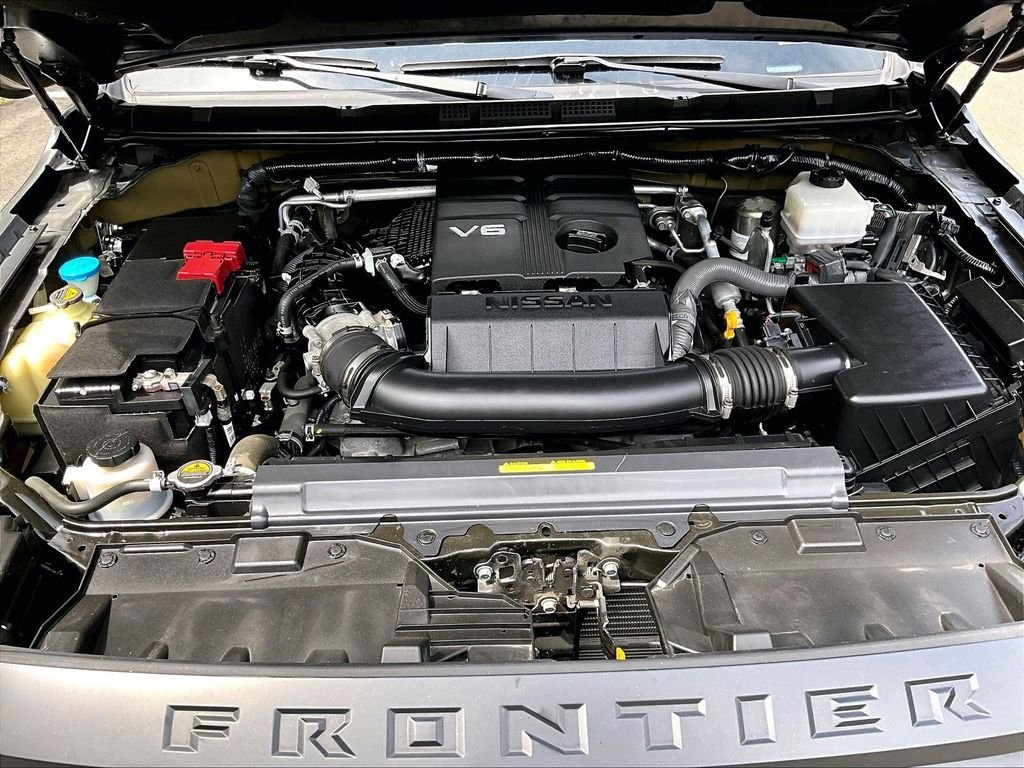 Used 2023 Gray Nissan S image 30