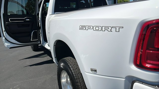 New 2026 Bright White Clear-Coat Exterior Paint RAM Laramie image 14