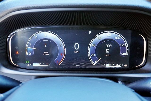 New 2026 Bright White Clear-Coat Exterior Paint Jeep Limited Altitude image 39