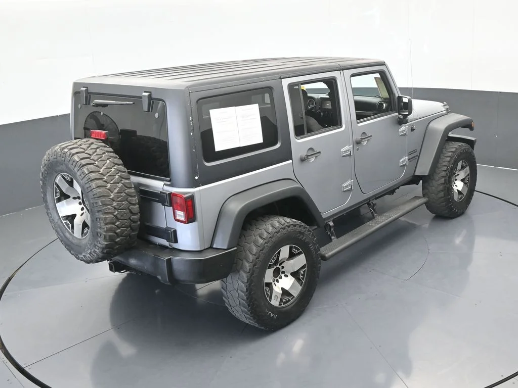 Used 2016 Billet Silver Metallic Clearcoat Jeep Unlimited Sport image 41