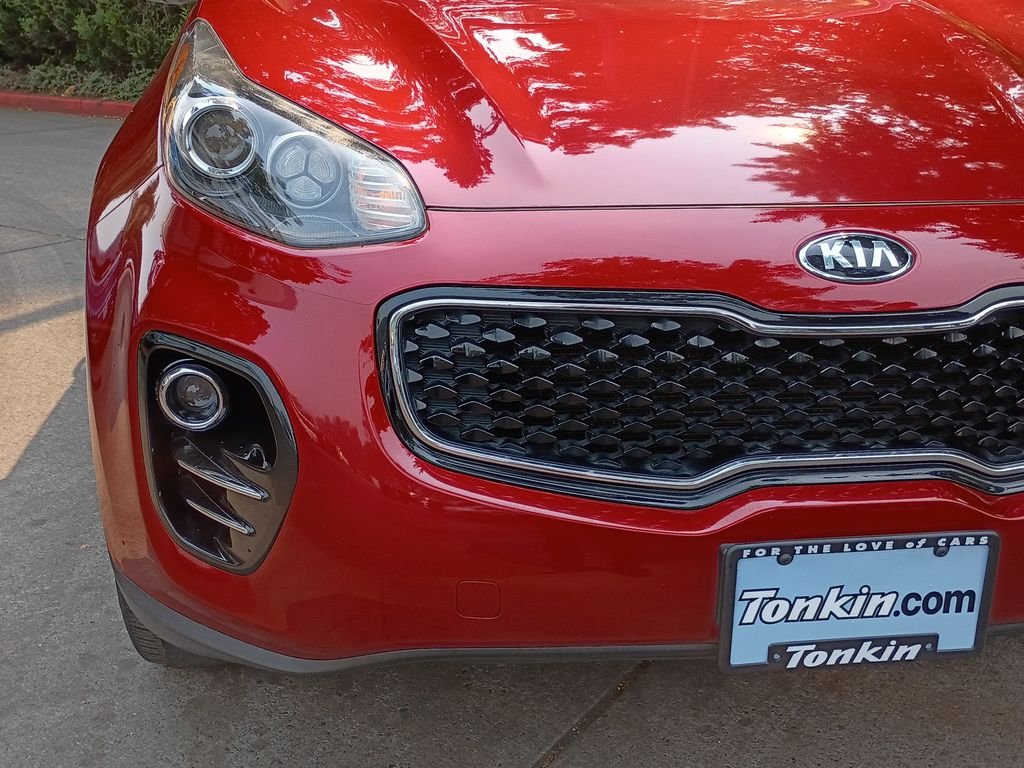 Used 2017 Hyper Red Kia EX image 10