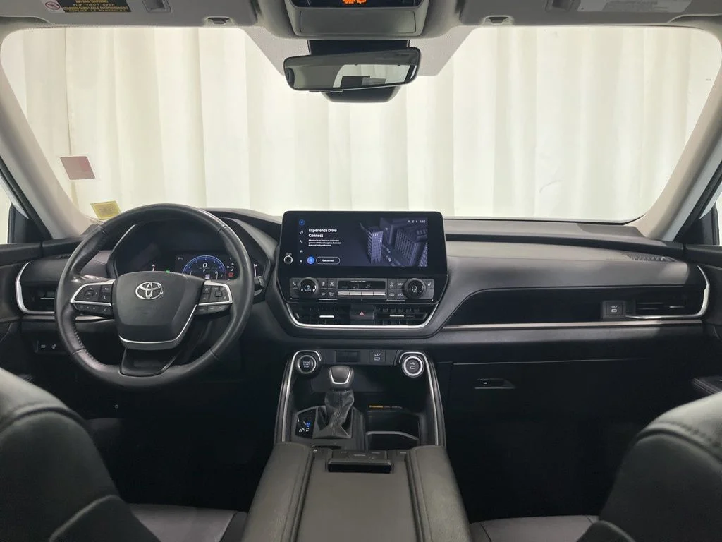Used 2024 White Toyota XLE image 24