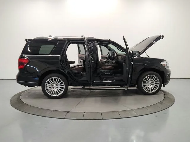 Used 2023 Black Ford Limited image 17