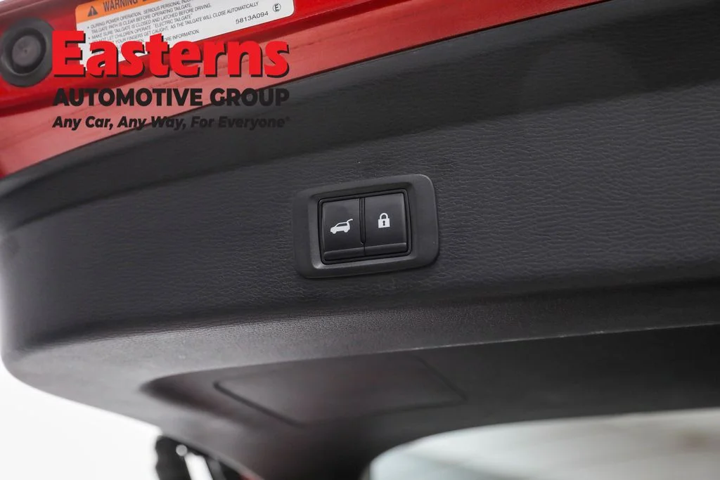 Used 2023 Red Mitsubishi SE image 21