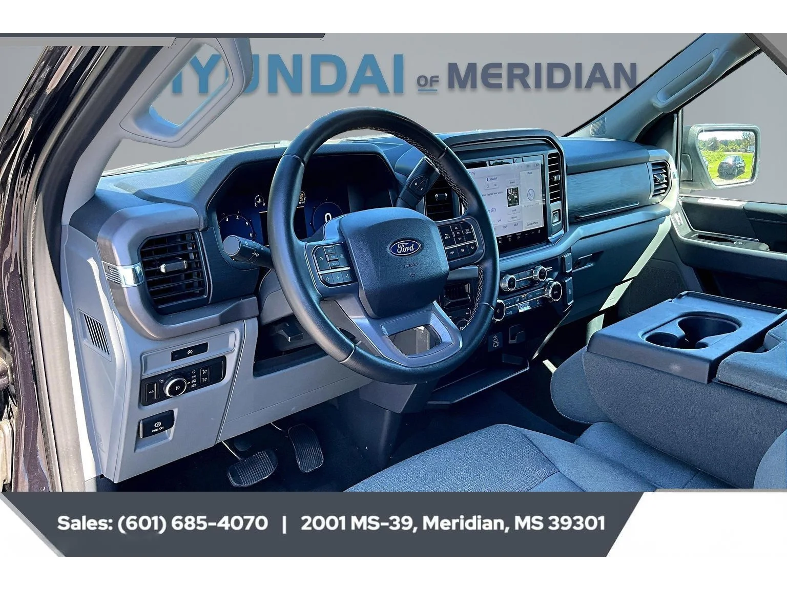 Used 2025 AGATE BLACK METALLIC Ford XLT image 12