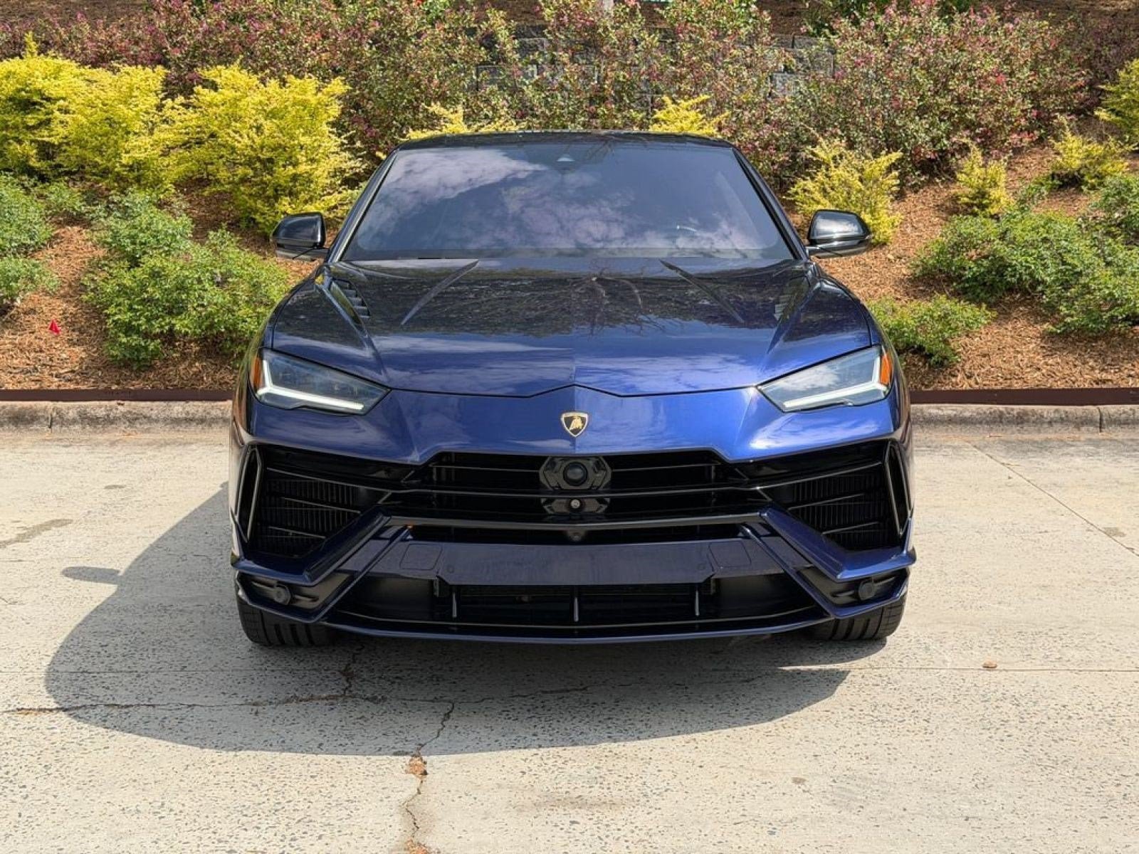 Used 2023 Blu Astraeus Metallic Lamborghini S image 9