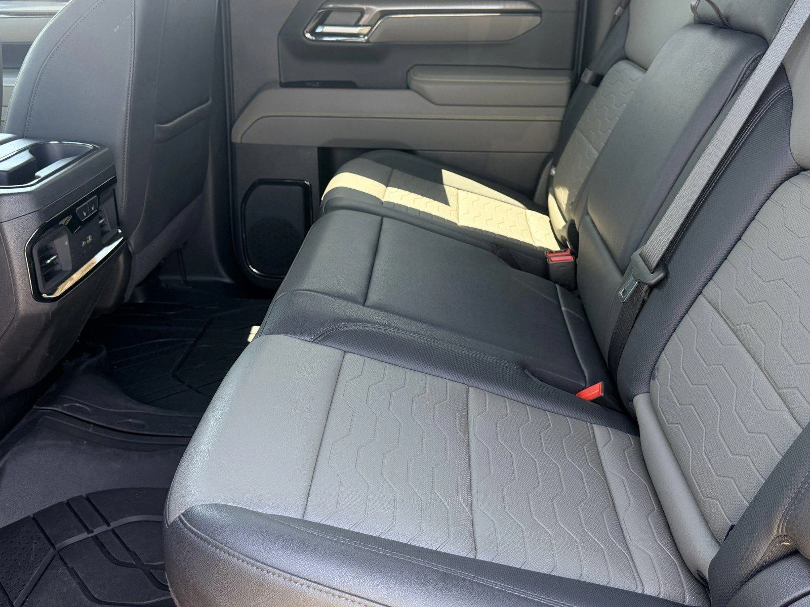 Used 2025 Cypress Gray Chevrolet ZR2 image 13