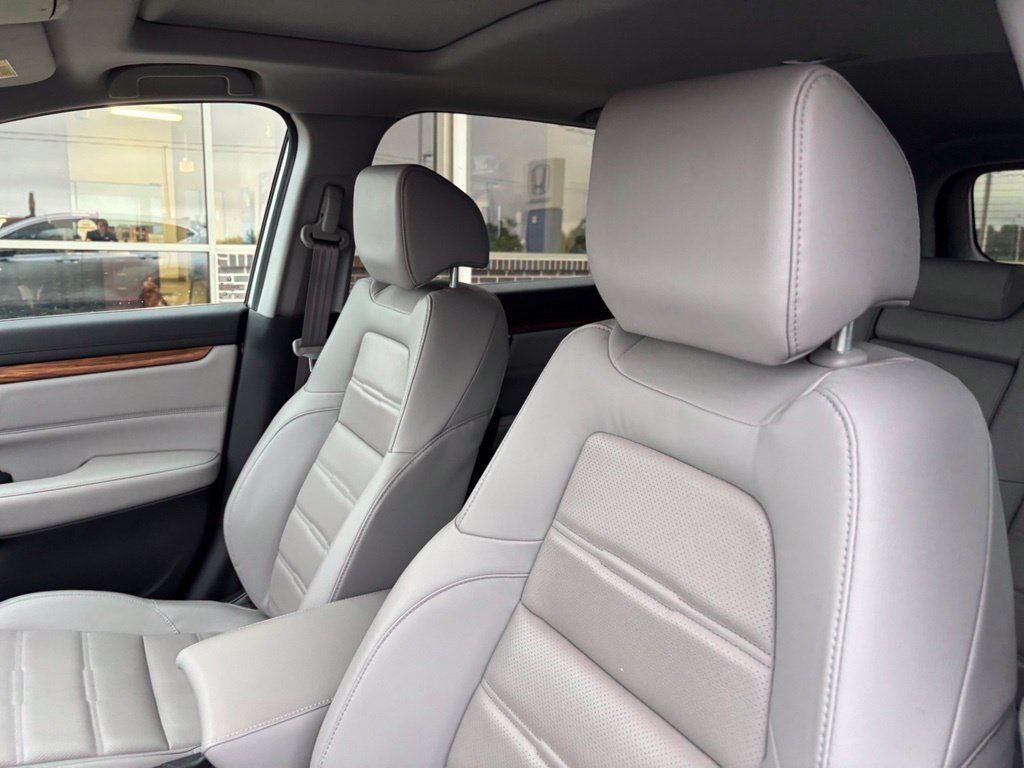 Used 2018 Silver Honda EX-L image 10