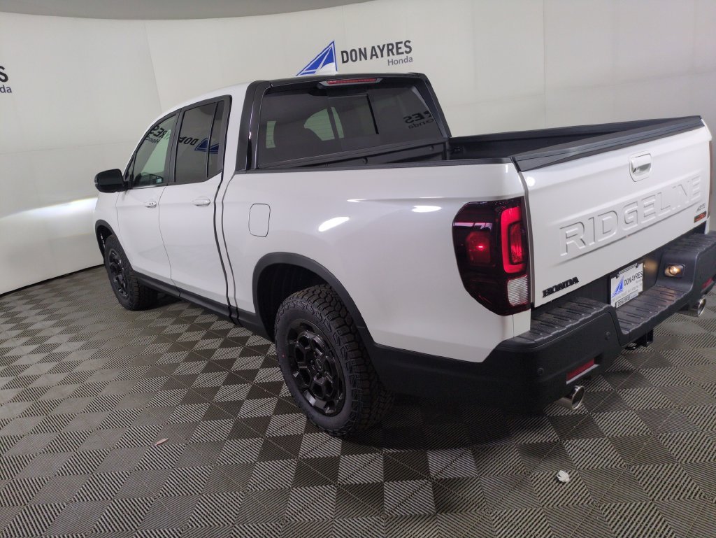 2026 Honda Ridgeline TrailSport - Photo 3