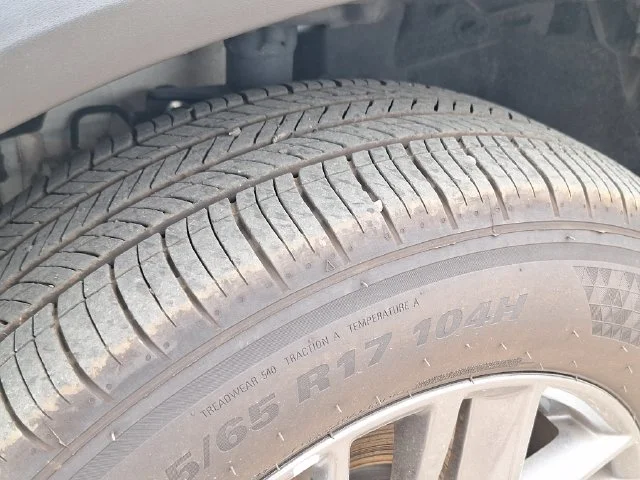 Certified Used 2025 White Nissan S image 28