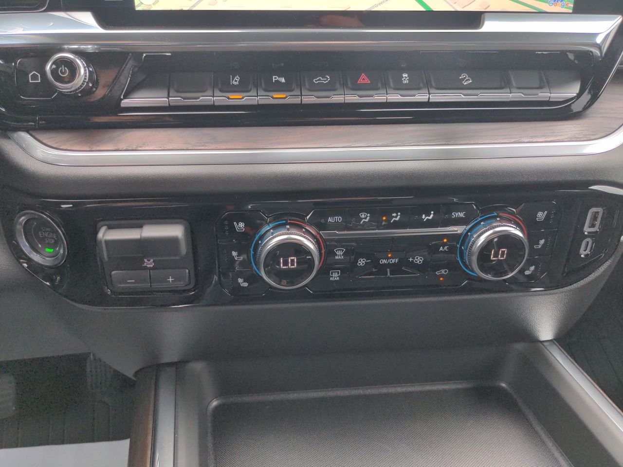 2025 GMC Sierra 3500HD SLT - Photo 35