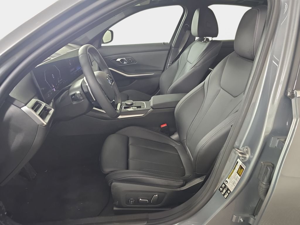 2025 BMW 3 Series 330i - Photo 17