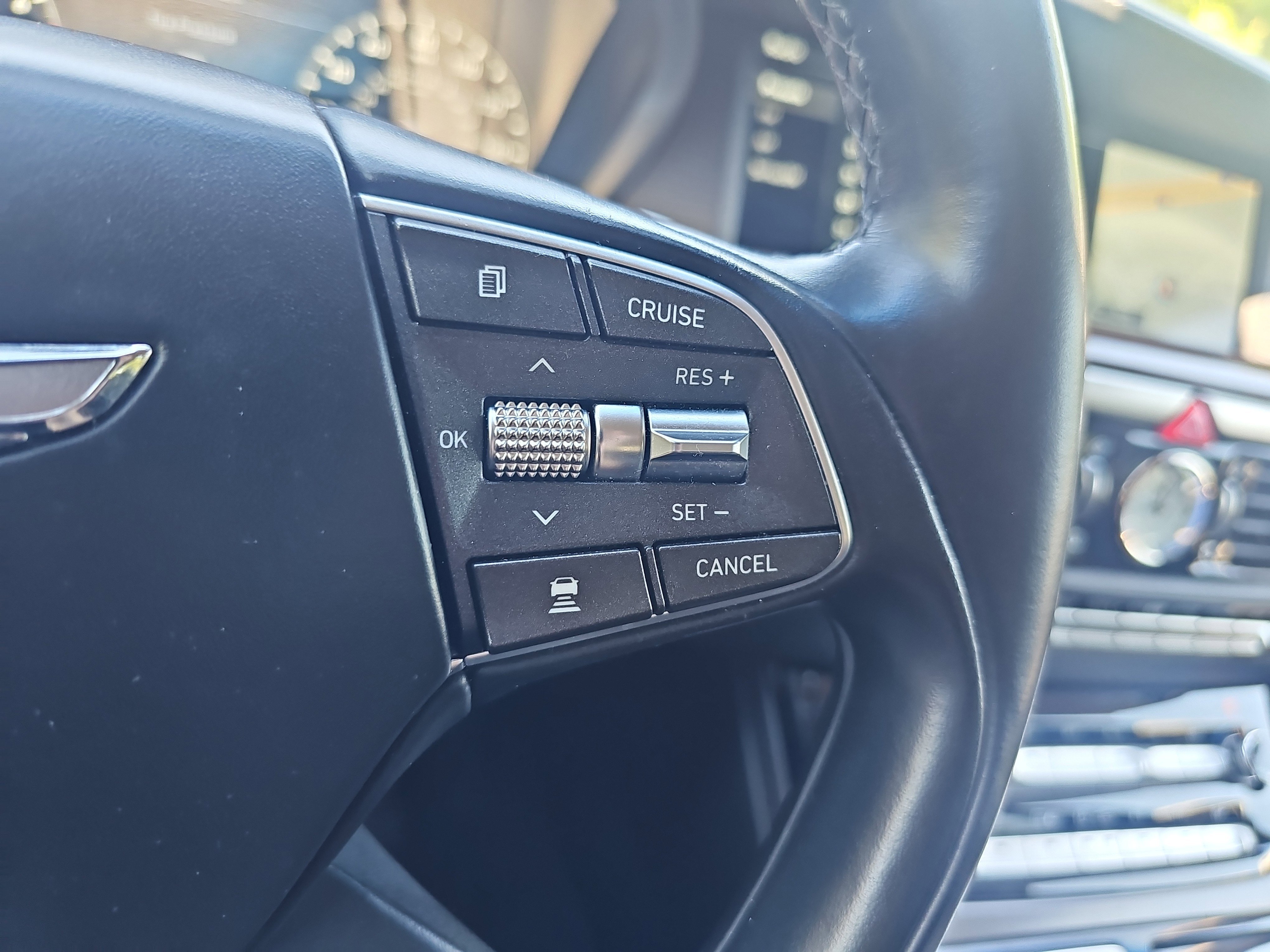 Used 2018 Gray Genesis 5.0L Ultimate image 23