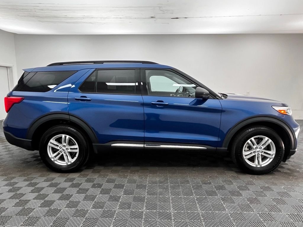Used 2022 Blue Metallic Ford XLT image 7