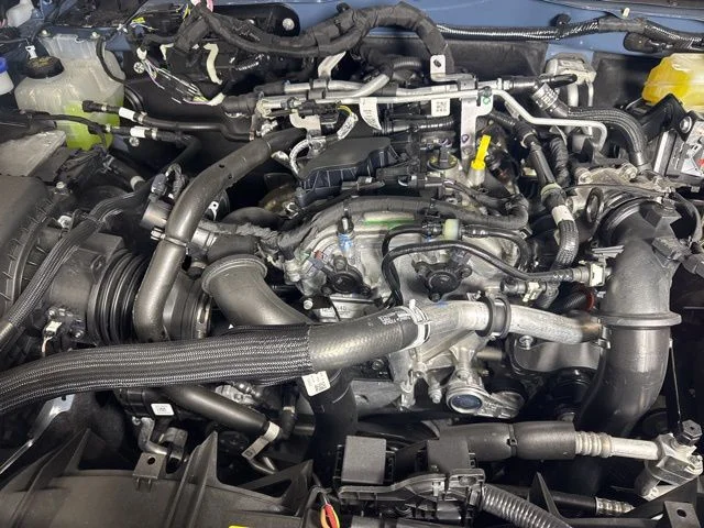New 2025 Azure Gray Metallic Tri-Coat Ford Outer Banks image 9