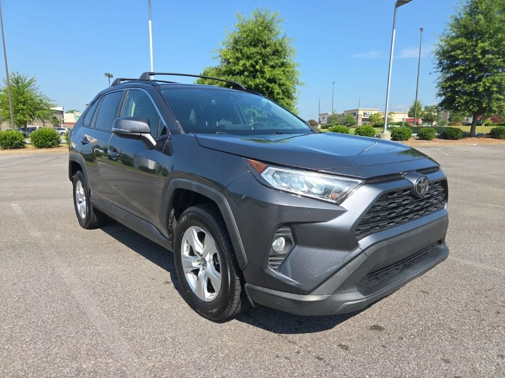 Used 2019 Gray Toyota XLE image 1