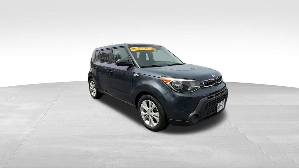 Used 2015 Blue Kia Plus image 9