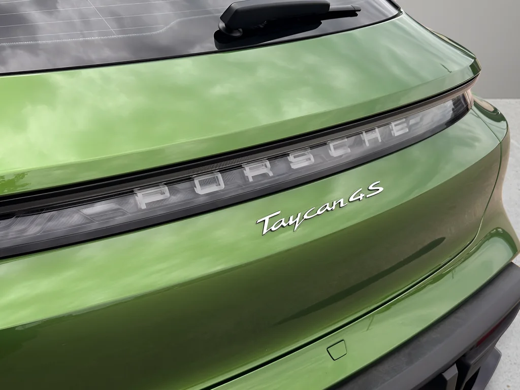 Used 2023 Green Porsche 4S image 27
