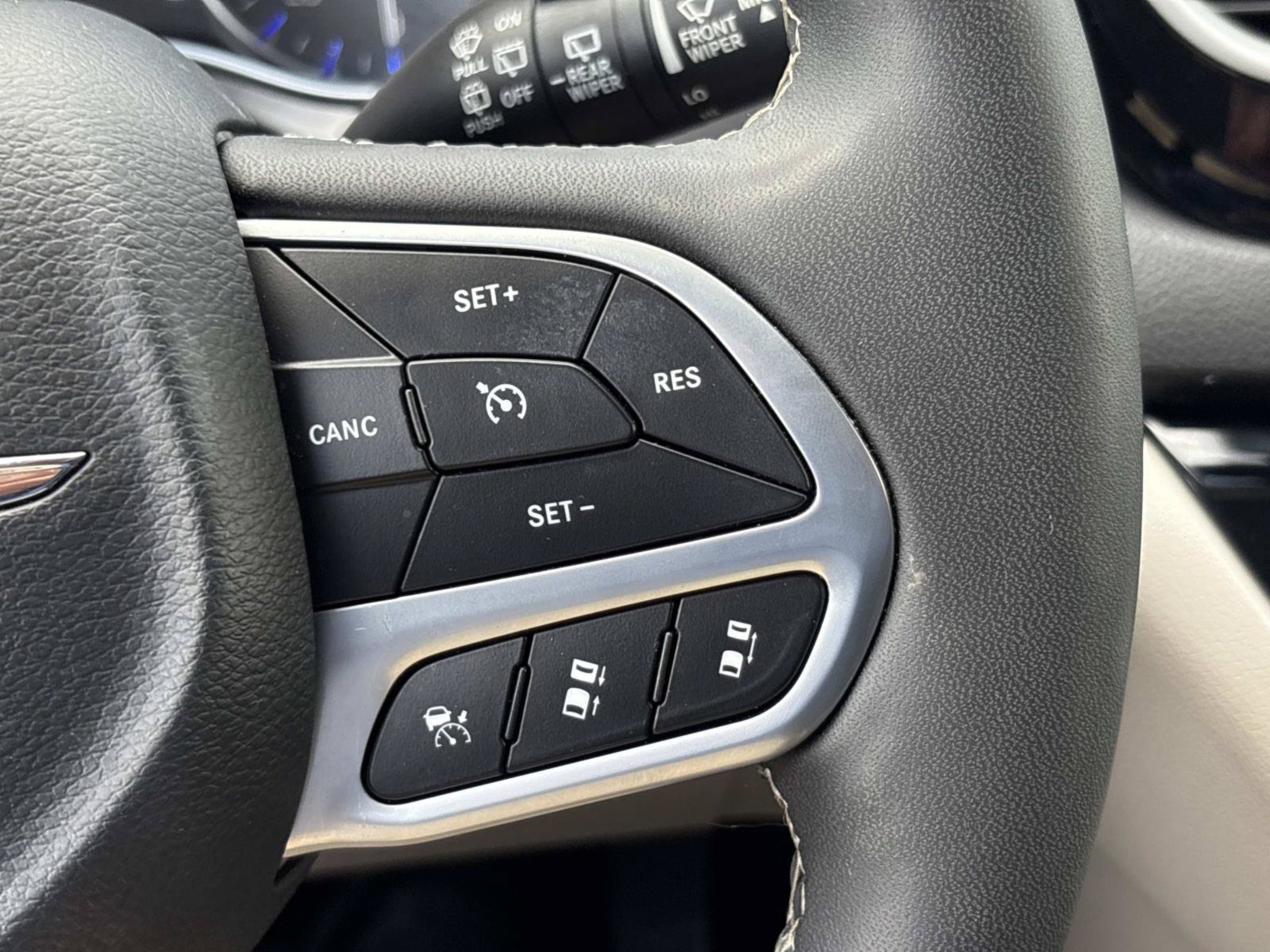 Used 2024 Silver Mist Clearcoat Chrysler Touring L image 26