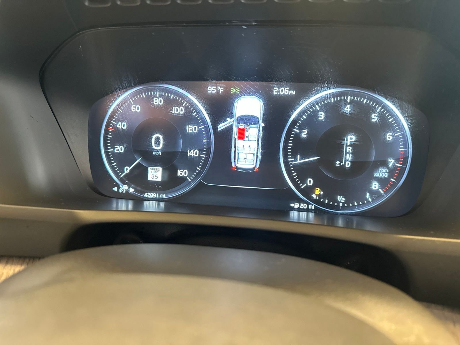 Used 2021  Volvo T6 Inscription image 6