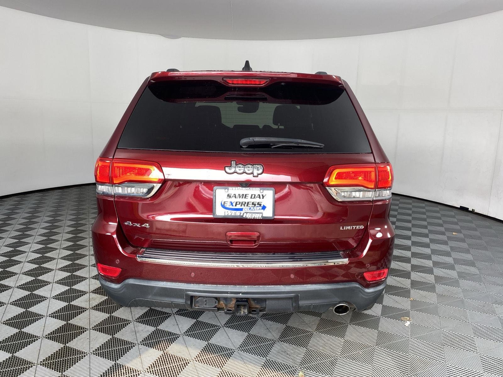 Used 2019 Velvet Red Pearlcoat Jeep Limited image 6